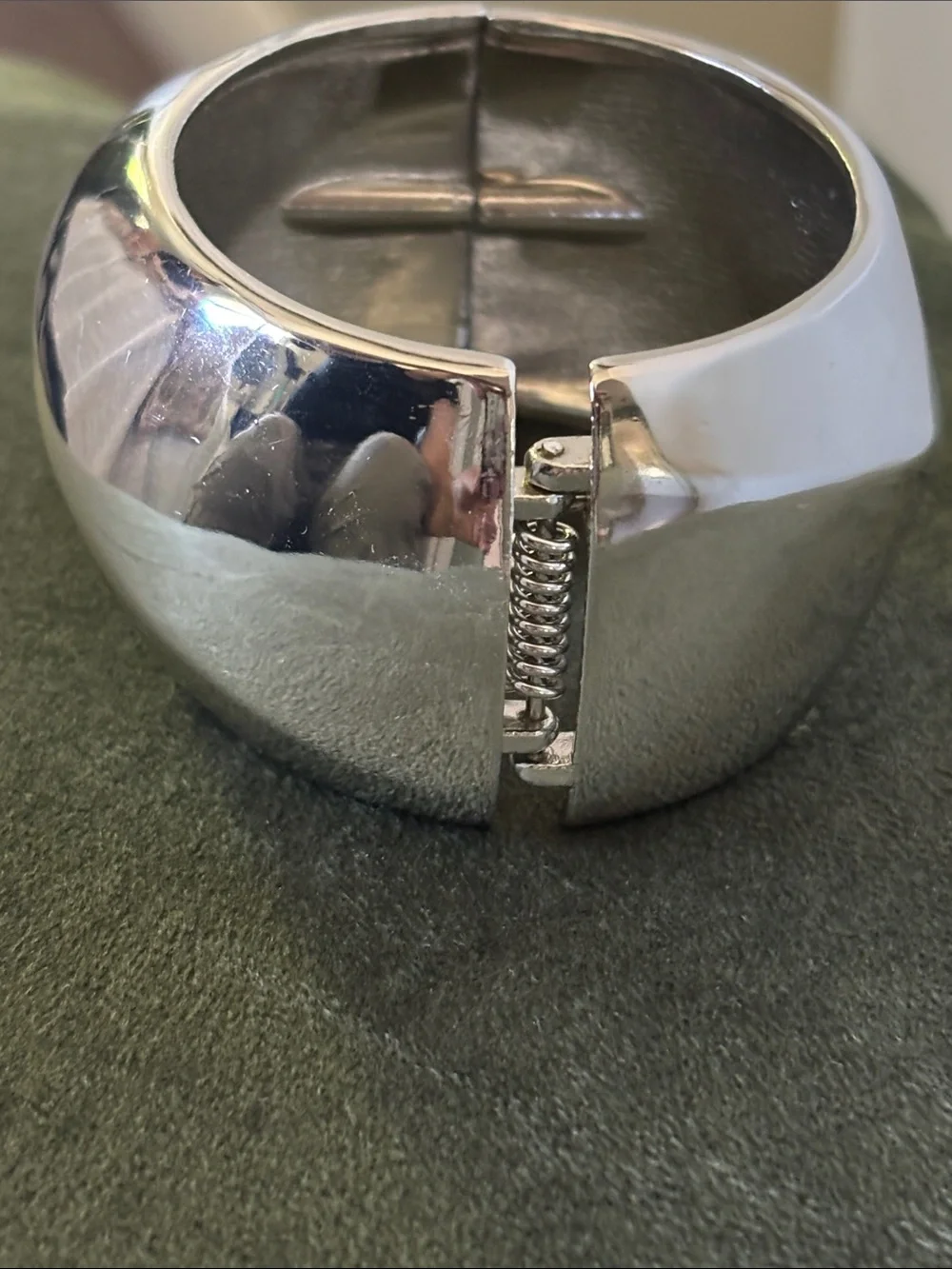 Banana Republic Polished Silver-Tone Clasp Bracelet